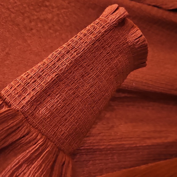 Chicos Rust Vneck Blouse With Long Knit Cuffs Sz 4 (XXL) - Picture 5 of 8